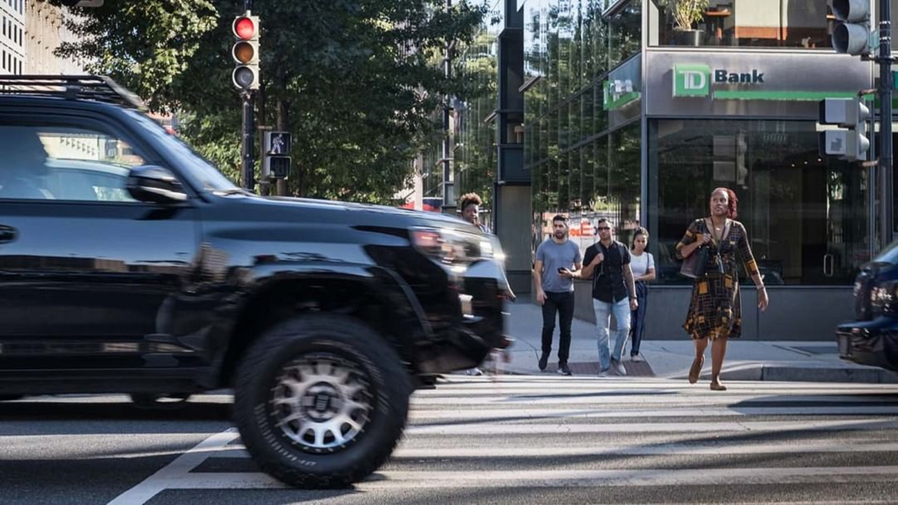 Внедорожники и пикапы опаснее для пешеходов, чем другие авто