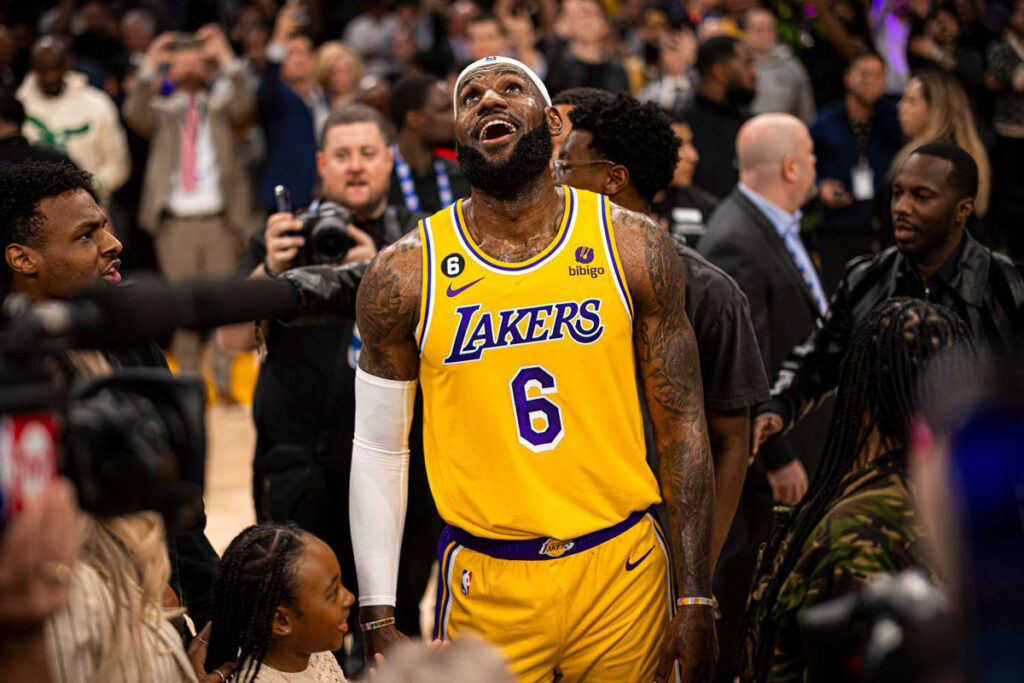 LEBRON James Lakers